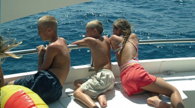 the little ones enjoying the sea 